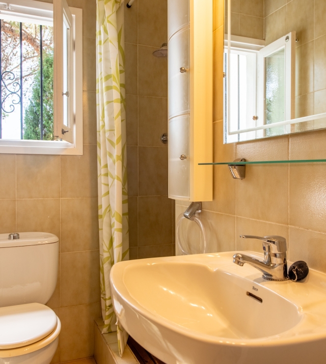 Resa Estates Ibiza Can Furnet villa to renovate for sale views bathroom.jpg